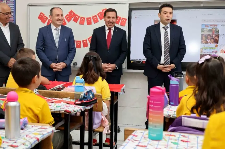 Karatay’da Yeni Eğitim Yılı Heyecanı: Başkan Kılca Öğrencilerle Buluştu