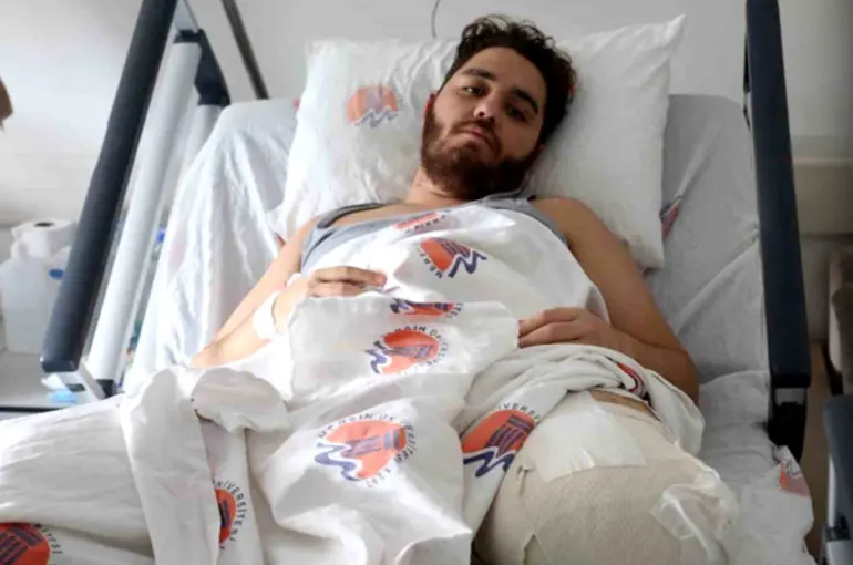 Kardeşi için ayağını feda etti! '8 katlı bina tek kat olmuştu'