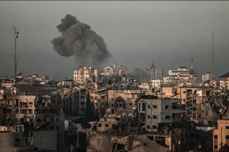 Katil İsrail, hem havadan hem de karadan saldırıyor! iletişim ve internet çöktü