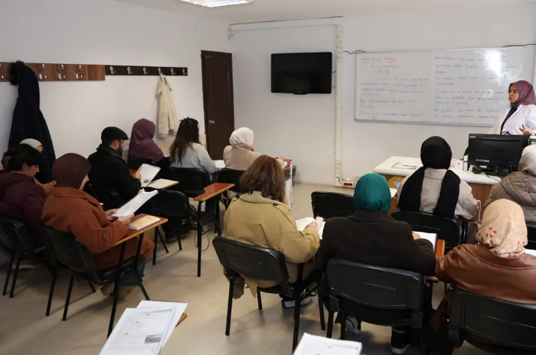 KOMEK’te Bahar Hareketliliği: 84 Merkezde 61 Bini Aşkın Kursiyer Eğitimde