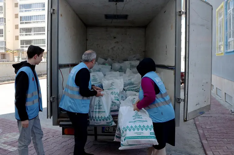 KOMEK’ten Ramazan’da Dayanışma Seferberliği