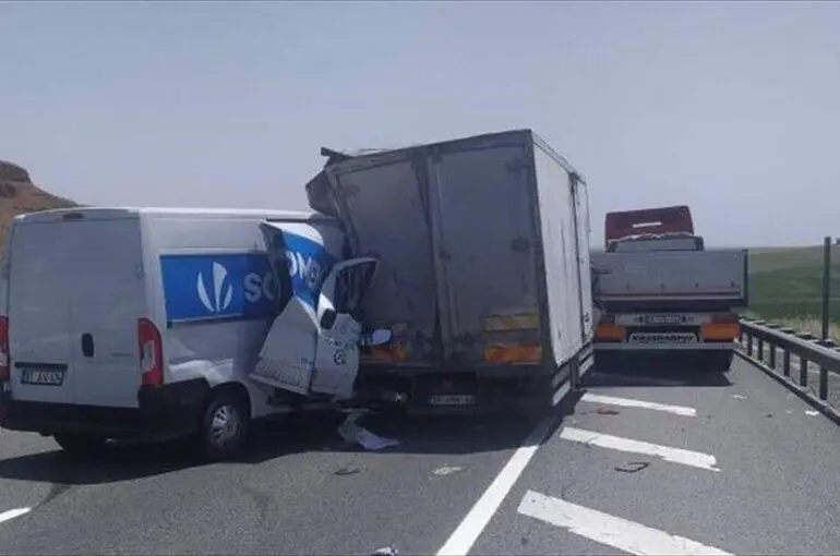 Konya-Ankara yolunu kapatan kaza