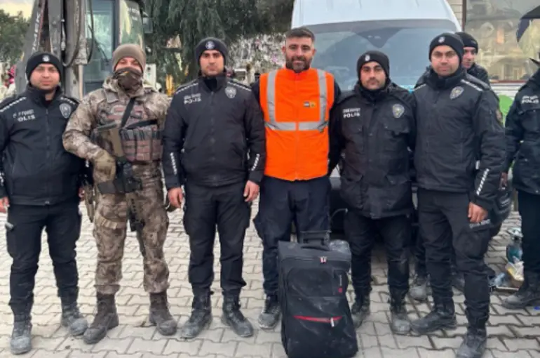 Konya Büyükşehir Belediyesi ekibinden Mehmet Özber Uslu'dan takdir edilecek davranış