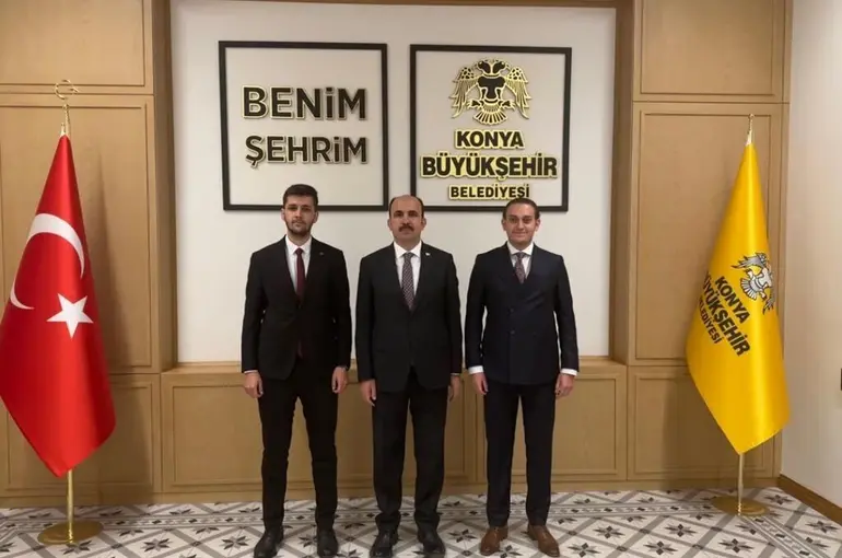 Konya Büyükşehir Belediyesi Gençlik Meclisi Başkanlığı’nı Devralan Kilci ve Önceki Başkan Tekin Başkan Altay’ı Ziyaret Etti
