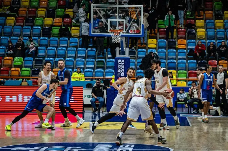 Konya Büyükşehir galibiyetlerine bir yenisini daha ekledi!