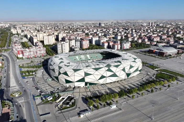 Konya Büyükşehir Stadyumu Türkiye-İspanya Maçına Hazırlanıyor