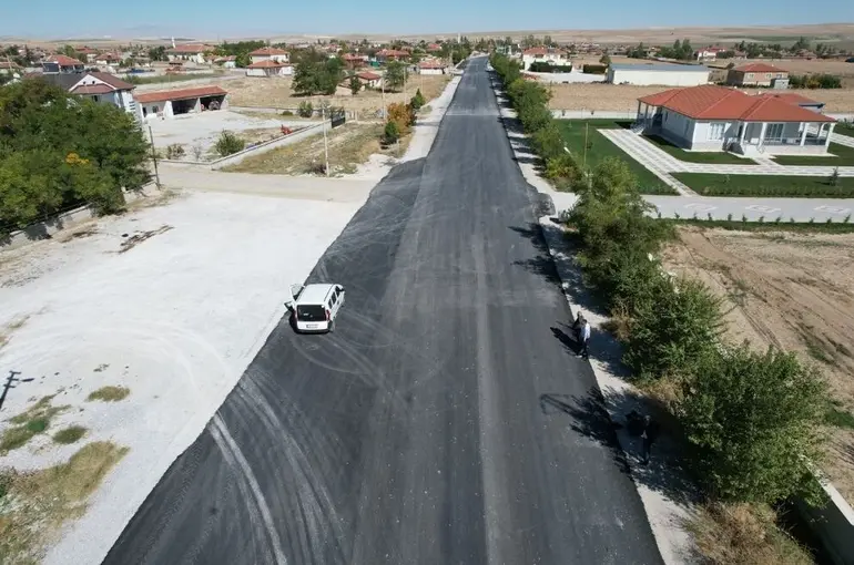 Konya Büyükşehir’den Çeltik’e Sıcak Asfalt Çalışması 