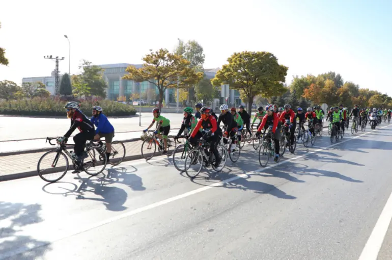  Konya Büyükşehir’den ‘Dünya Şehircilik Günü’nde Bisiklet Turu