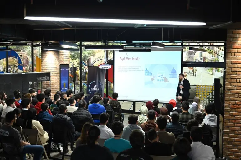 Konya Büyükşehir’den “Şehri Geleceğe Taşıyan Veri Çözümleri” Datathonu