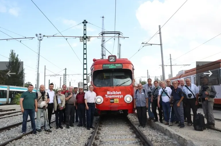 Konya Büyükşehir’in Bisiklet Tramvayı Örnek Oluyor