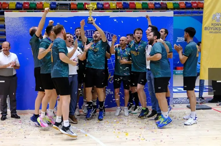 Konya Büyükşehir’in İlçeler Arası Voleybol Turnuvası’nda Sarayönü Mutlu Sona Ulaştı