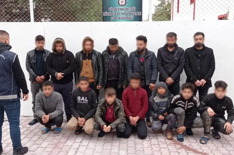 Konya emniyeti şehre girmek isteyen kaçak göçmenleri yakaladı