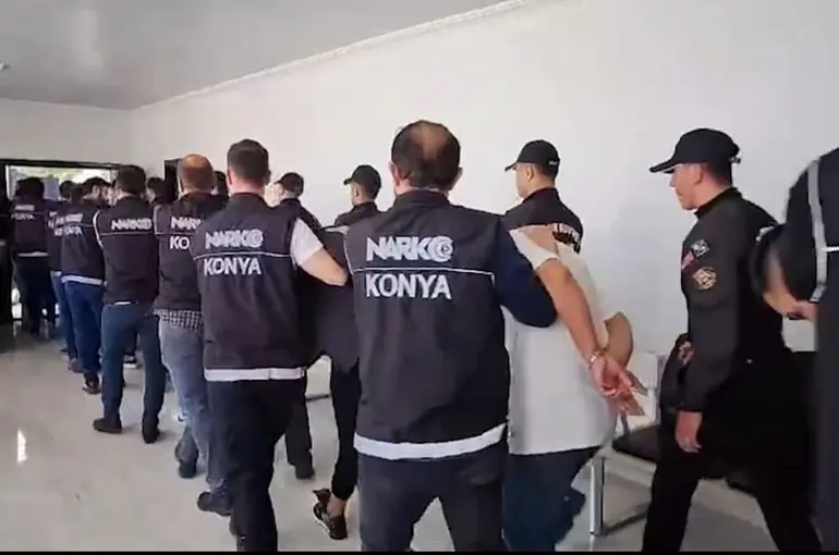 Konya Emniyetinden Zehir Tacirlerine Darbe: 36 Şüpheli Tutuklandı!