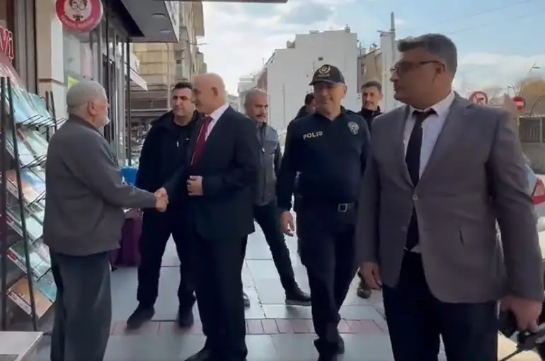 Konya İl Emniyet Müdürü Maksut Yüksek’ten Esnaf ve Vatandaş Ziyareti!