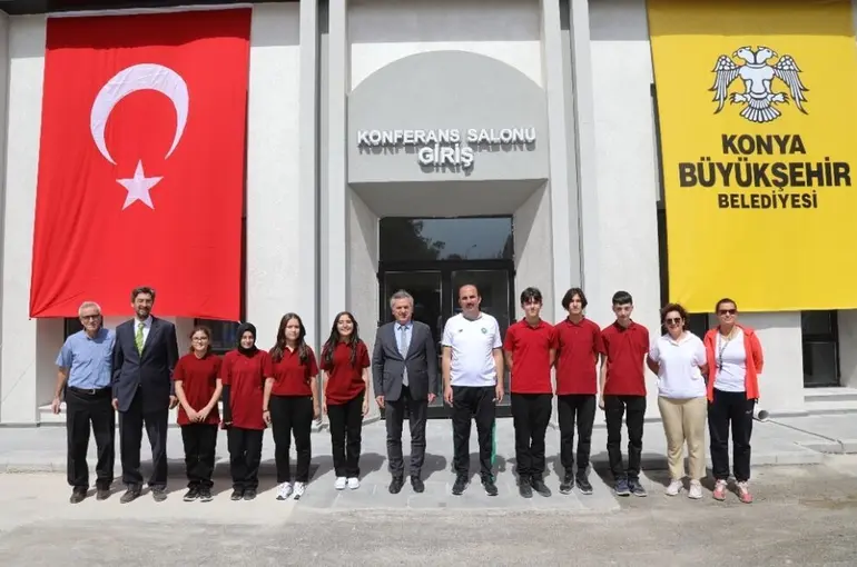 Konya Lisesi Konferans ve Spor Salonu Hizmete Açıldı