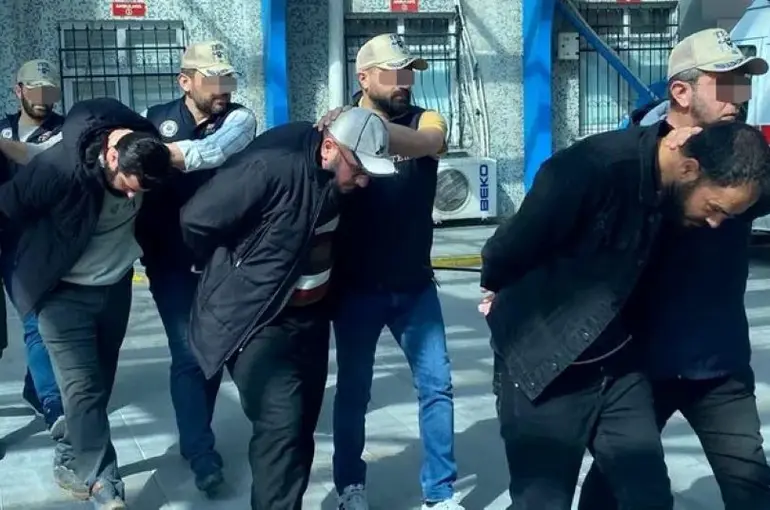 Konya Merkezli 3 İlde DEAŞ Operasyonu! 8 Gözaltı!