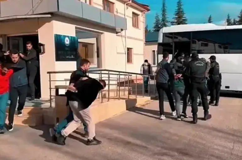 Konya Merkezli 4 İlde “Medyum” Operasyonu: 20 Gözaltı, 11 Tutuklama