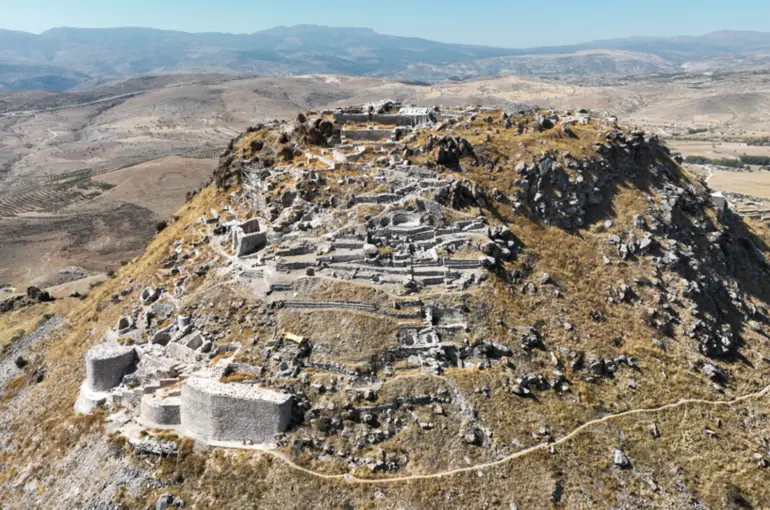 Konya Takkeli Dağ'da bulunan 'Gevale Kalesi' tamamlanıyor