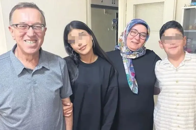 Konya'da 30 yıllık evli Sarısu çifti 2 çocuğa koruyucu ailelik yapıyor!