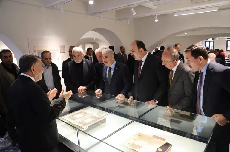 Konya'da 'Anadolu'da Kur'an ve Bilgelik İzleri Yazma Eserler Sergisi 'Açıldı!