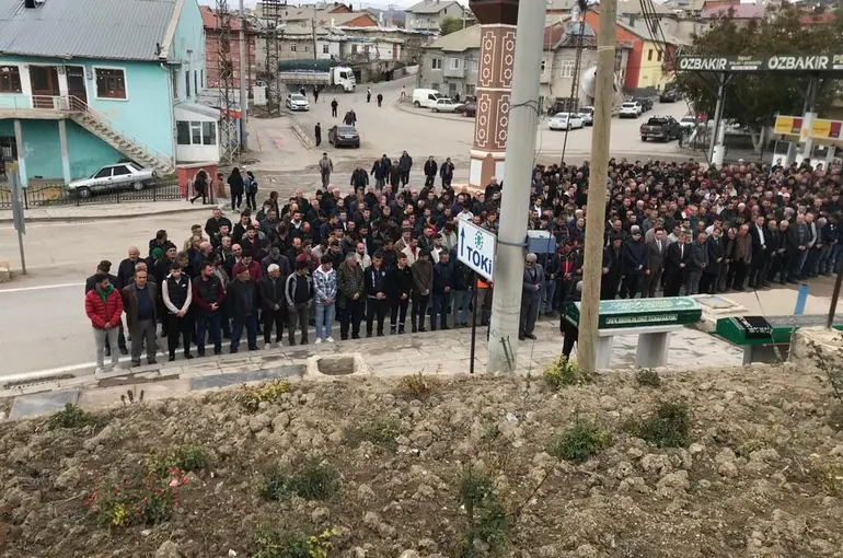 Konya'da feci kazada hayatını kaybedenler toprağa verildi