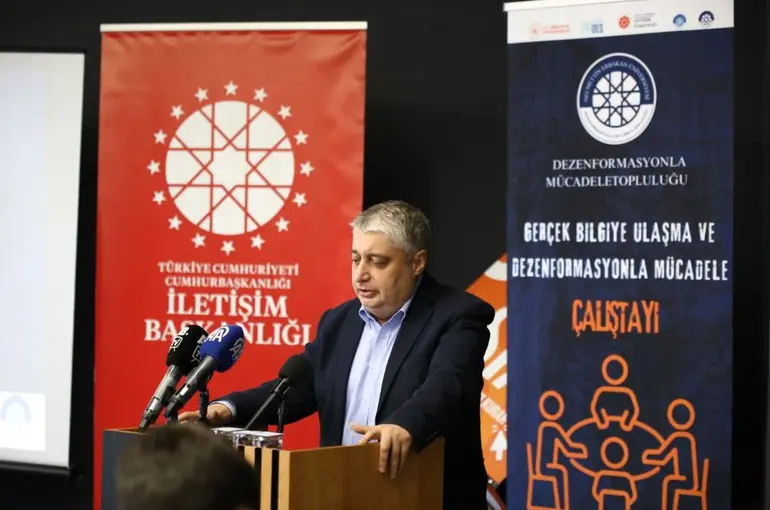 Konya’da “Gerçek Bilgiye Ulaşma ve Dezenformasyonla Mücadele” Paneli Gerçekleştirildi