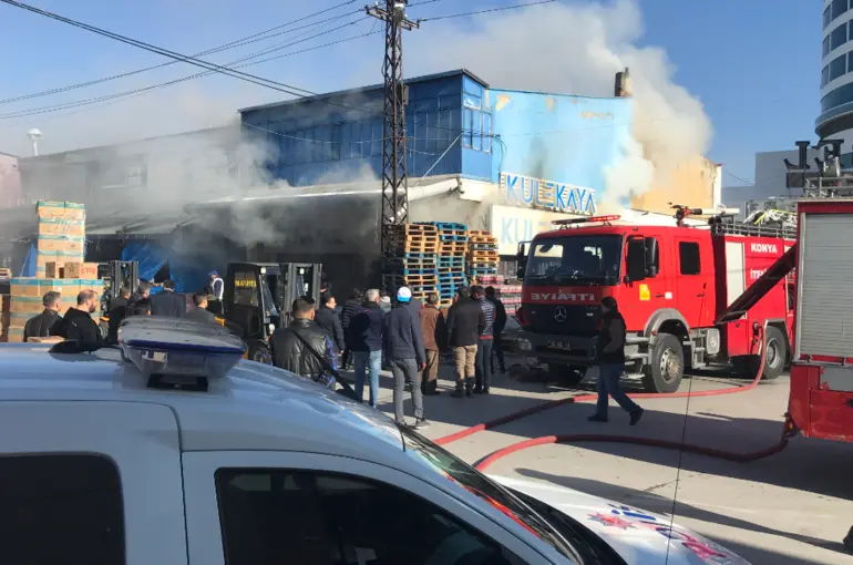 Konya'da iş yerinde çıkan yangın büyümeden söndürüldü
