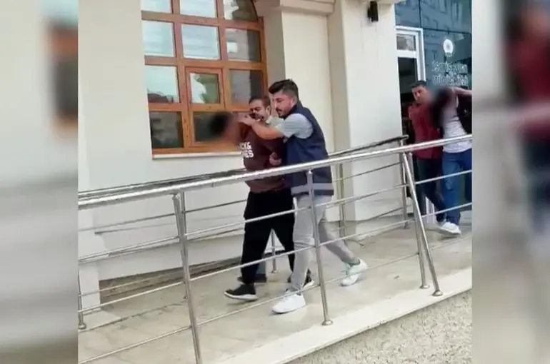 Konya'da Kapkaççılar Kıskıvrak Yakalandı!