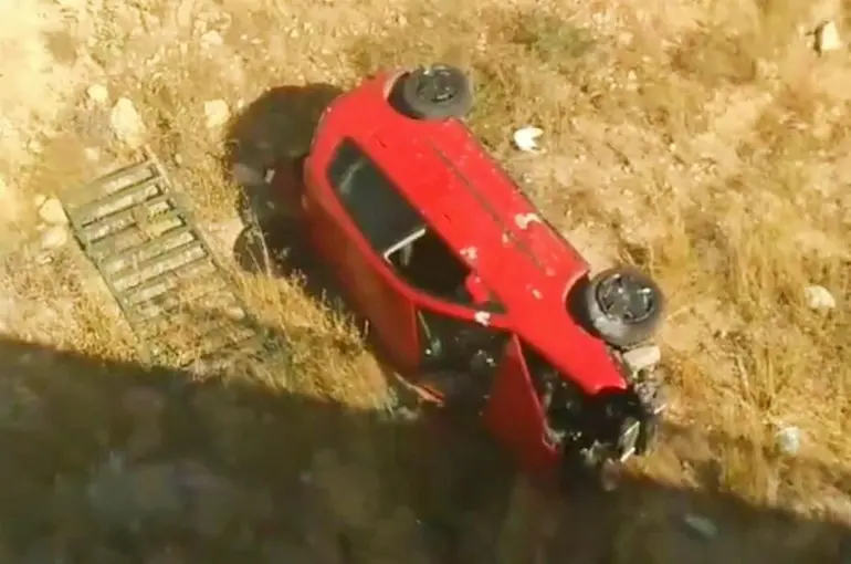 Konya'da Kontrolden çıkan araç köprüden aşağı uçtu!