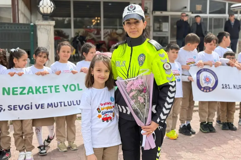 Konya’da Miniklerden Trafikte Nezaket Mesajı: “Öfkeye Fren, Nezakete Yol Ver”