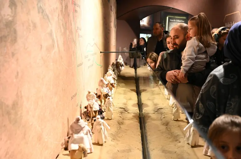 Konya’da Siyer Sergisine Yoğun İlgi