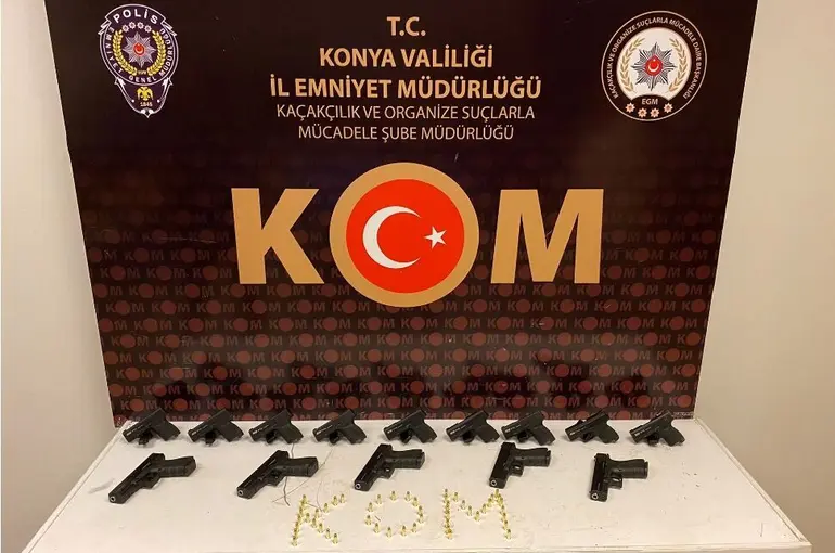 Konya'da şok denetim! Çadırların arasında cephanelik çıktı