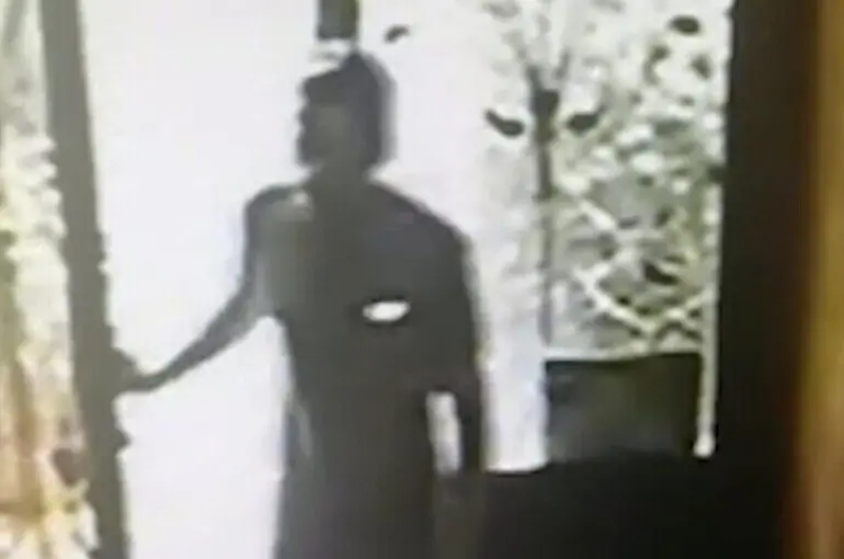 Konya'da tesisatçı gibi davranıp hırsızlık yapıyordu! Polis kelepçeyi taktı