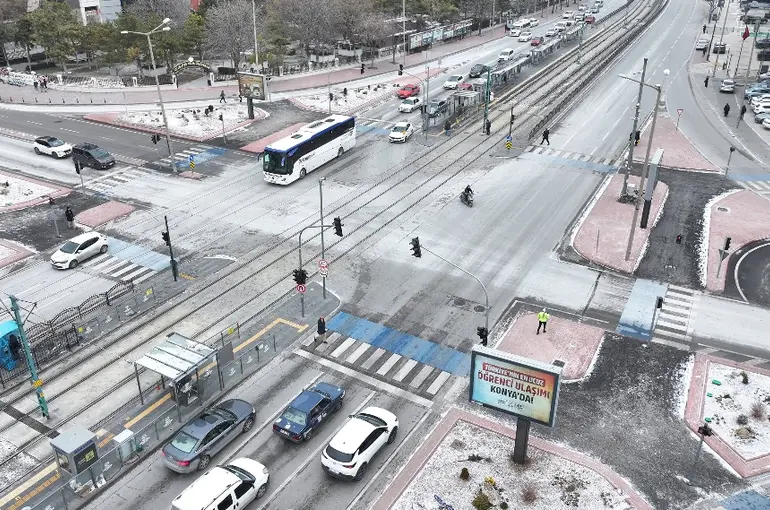 Konya’da Trafiğe Yapay Zeka Dokunuşu: Akıllı Kavşaklar Şehir Merkezinde Yaygınlaşıyor