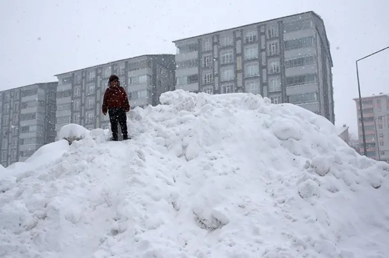 Konya'da yarın da okullar tatil