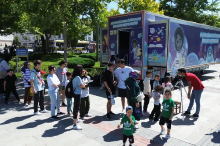 Konyalı Çocuklar İçin Yaz Tatili Bilim Tırı’yla Daha Eğlenceli