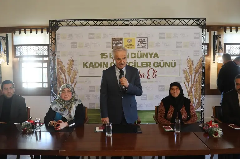 Konyalı Kadın Çiftçiler “Dünya Kadın Çiftçiler Günü”nde Büyükşehir’in Etkinliğinde Buluştu