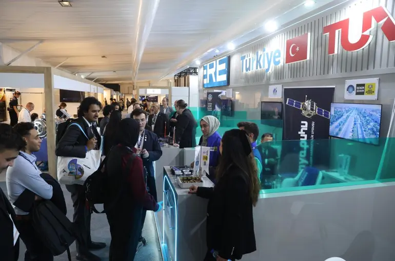 Konya’nın PUHU Küp Uydusu Uzay Kongresi’nde Dünyaya Tanıtılıyor