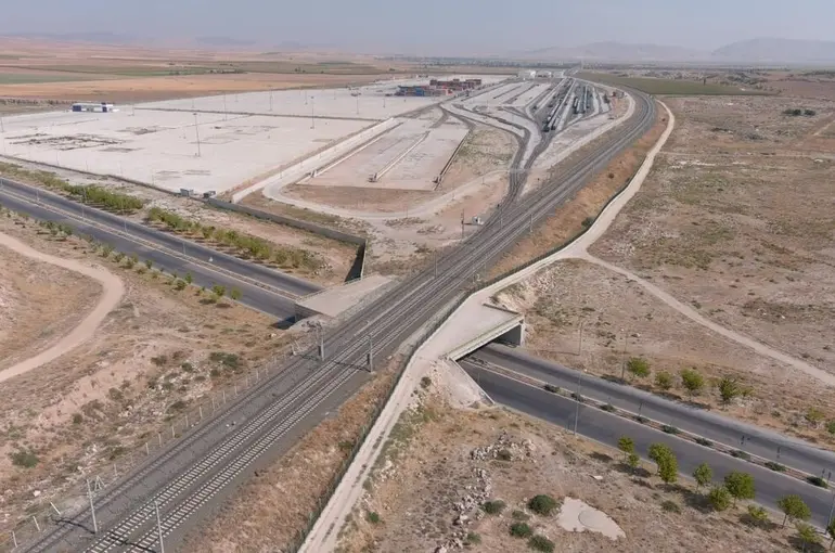 KONYARAY Banliyö Hattı’nda Çalışmalar Devam Ediyor