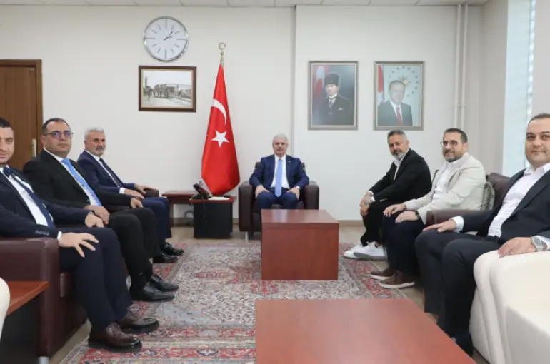 Konyaspor yönetimi Vali İbrahim Akın’ı ziyaret etti!