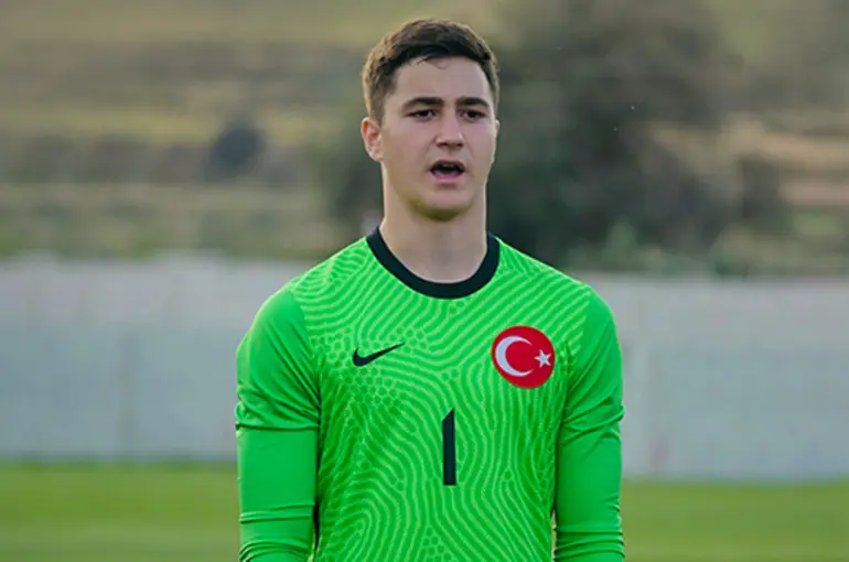 Konyaspor'un genç oyuncusu Deniz Ertaş’a milli davet