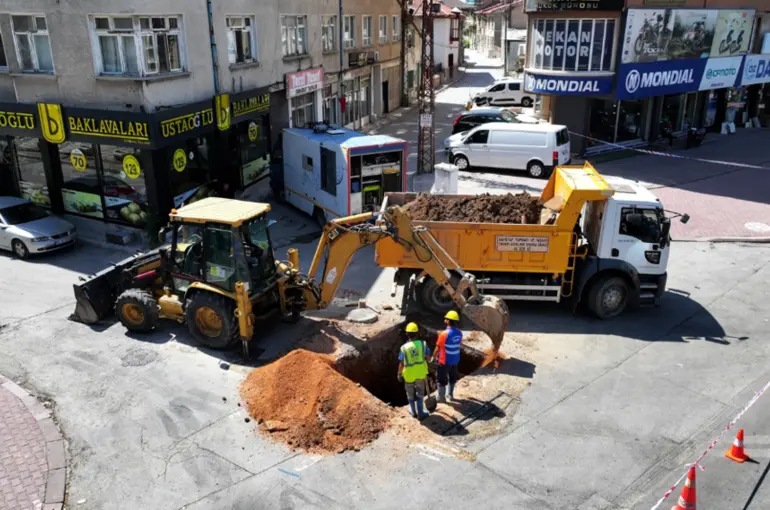 KOSKİ'den 6 Noktada Eş Zamanlı Vana Değişimi Operasyonu!