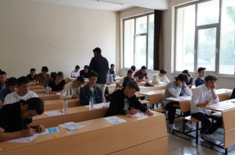 Lise Medeniyet Akademileri’nden Üniversite Adaylarına Yks Provası