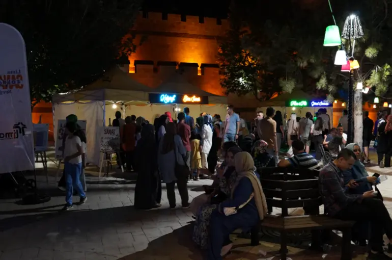 Lise Medeniyet Akademisi’nden Sanat Sokağı Sergisi