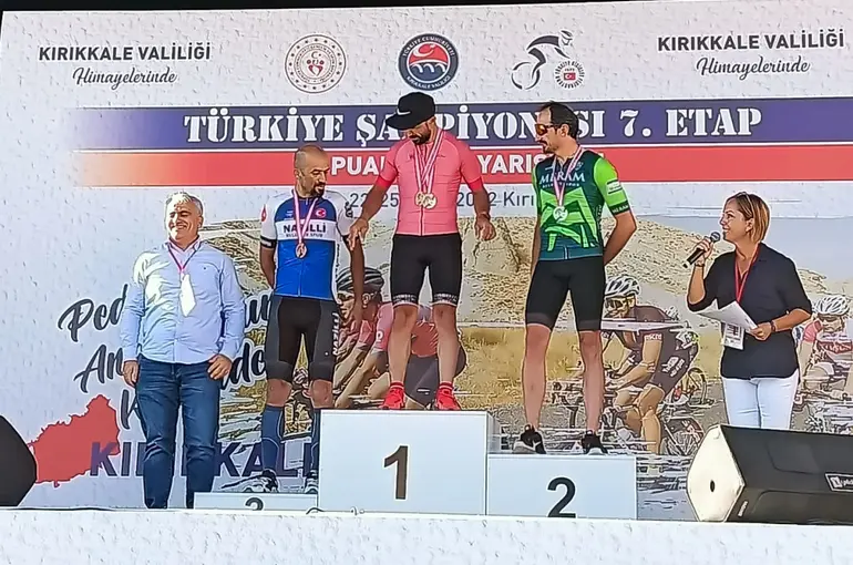 MERAM BELEDİYESPOR BİSİKLET TAKIMI ALDIĞI MADALYALARLA GÖZ DOLDURDU