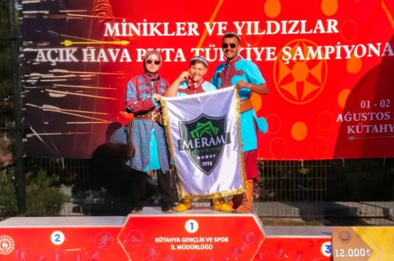 Meram Belediyesporlu Okçular Türkiye Şampiyonası'nda Kürsüye Çıktı