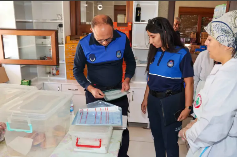 Meram'da Okul Kantinlerine Sıkı Takip!