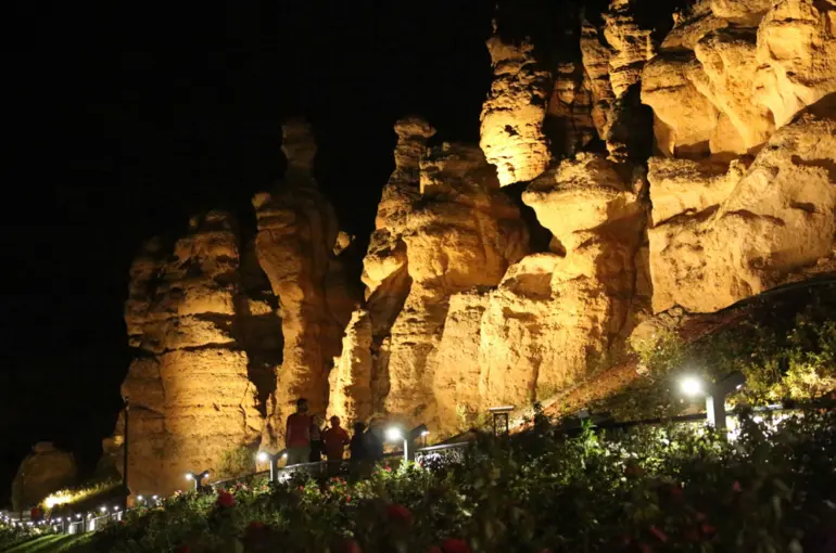 Meram'ın Yeni Turizm Rotası Dere'de Bulunan Kızlar Kayası Oldu