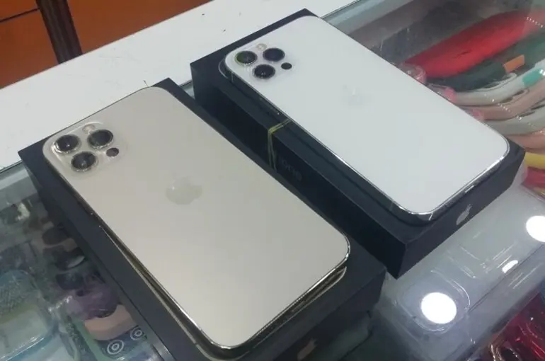 Öğrencilere vergisiz verilecek telefonlar belli oldu 