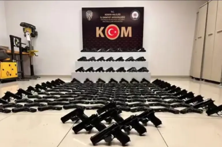 Ruhsatsız silah taşıyana hapis geliyor!